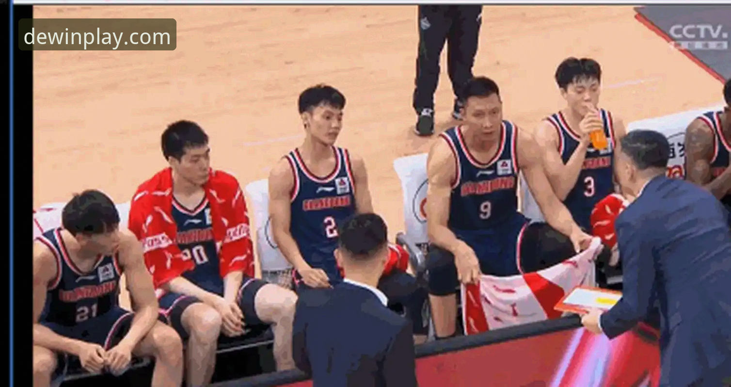 德赢体育娱乐常见问题 CBA季后赛G2横扫之战深度评测:山西97-94力克青岛的战术突破与体育娱乐新视角